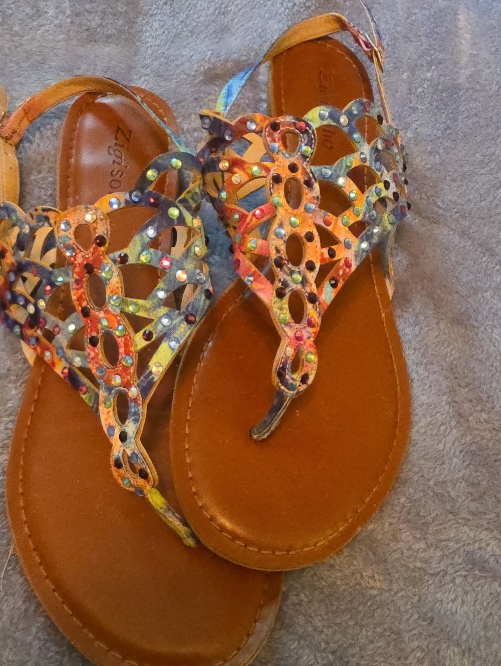 Zigi Soho Womens Multicolor Rhinestone T-Strap Sandals